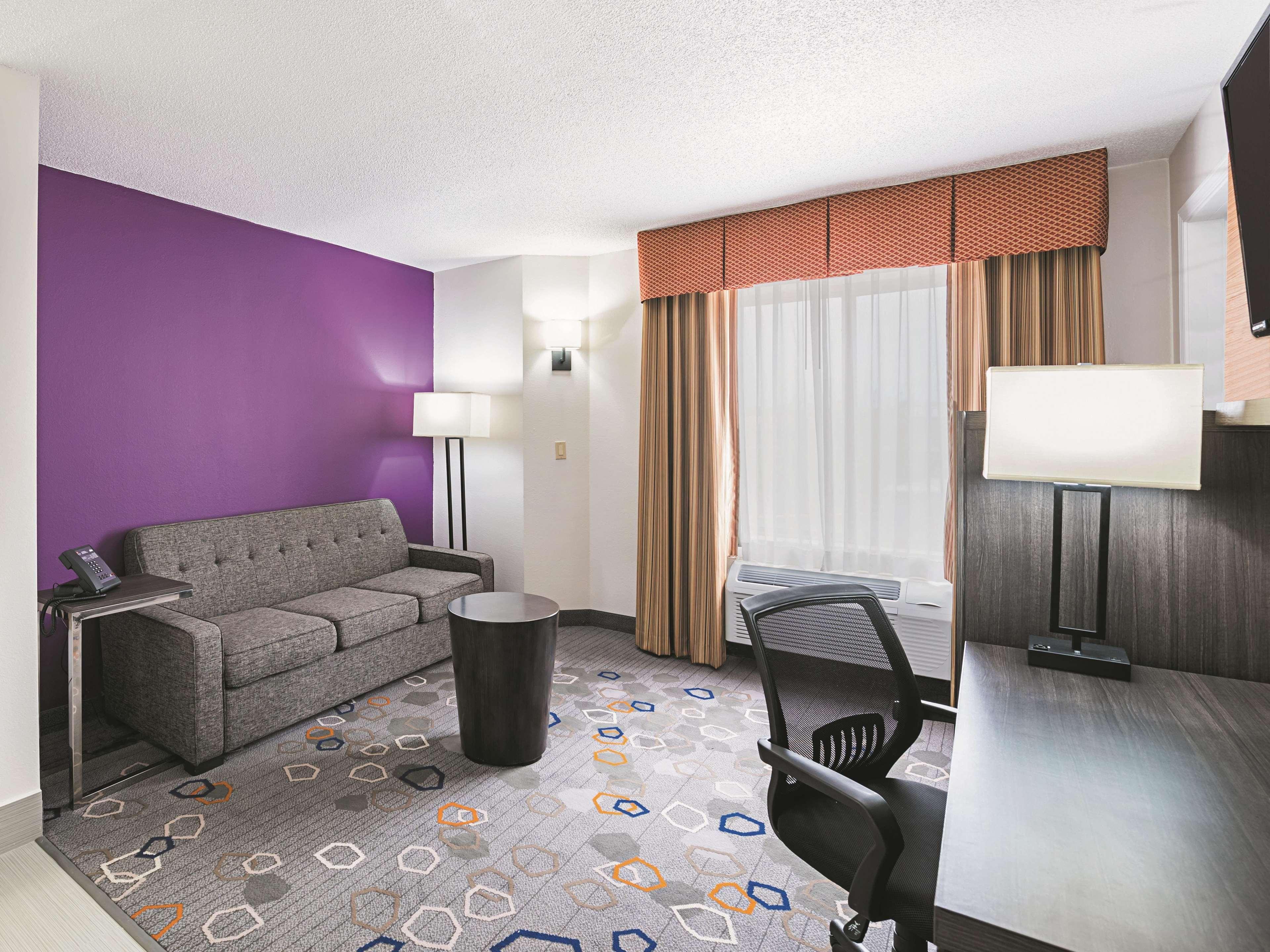 La Quinta By Wyndham Minneapolis Northwest Brooklyn Park Exterior photo