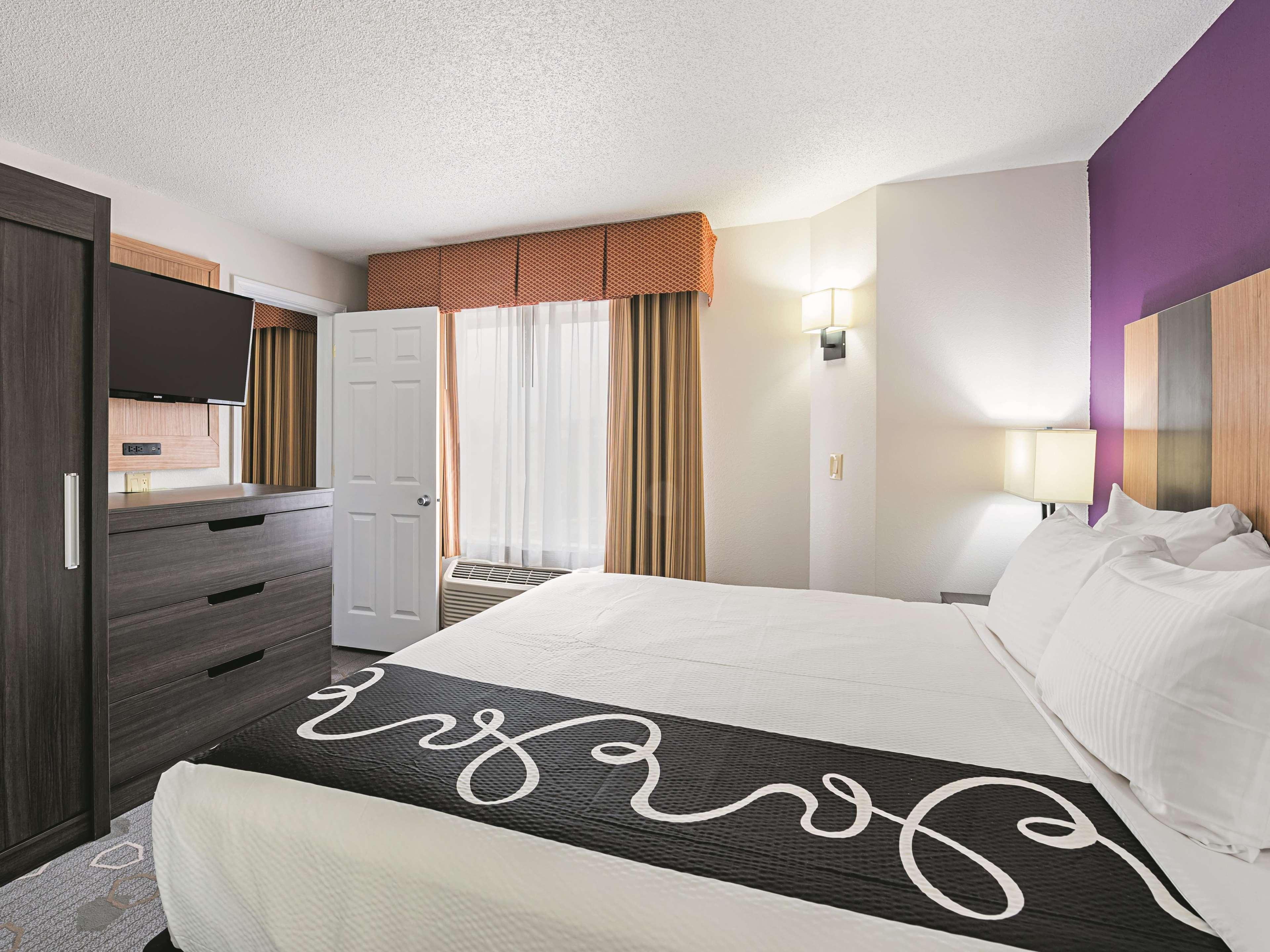 La Quinta By Wyndham Minneapolis Northwest Brooklyn Park Exterior photo